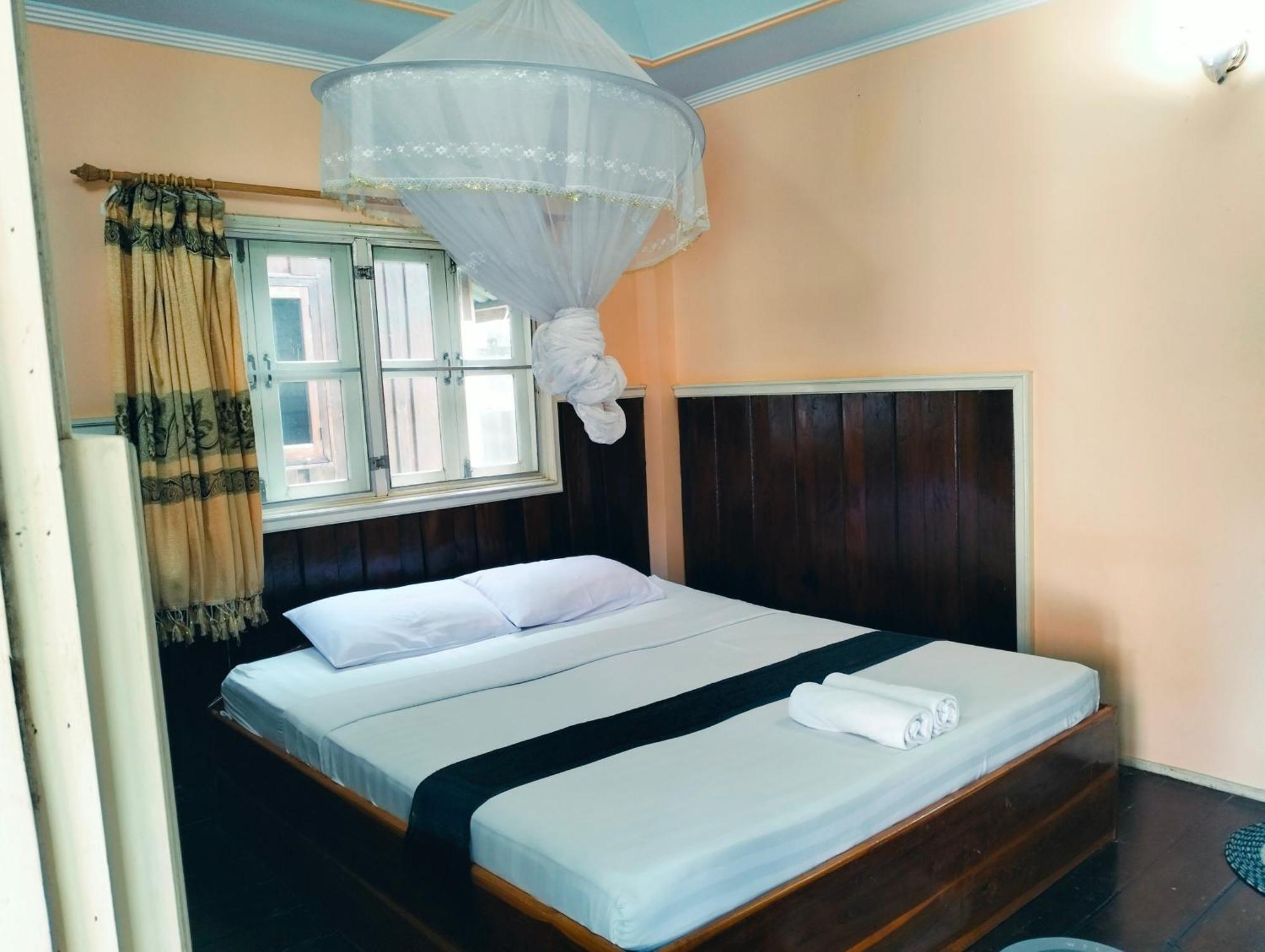Pan Guest House Donkhone Ban Donsom المظهر الخارجي الصورة